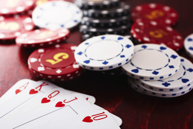 How do online gambling clubs help in working on emotional well-being?