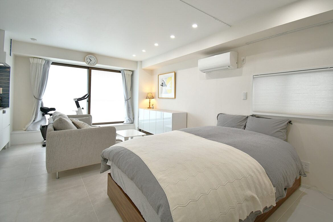 Adaptable Housing Alternatives Featuring Serviced and Fully Furnished Apartments